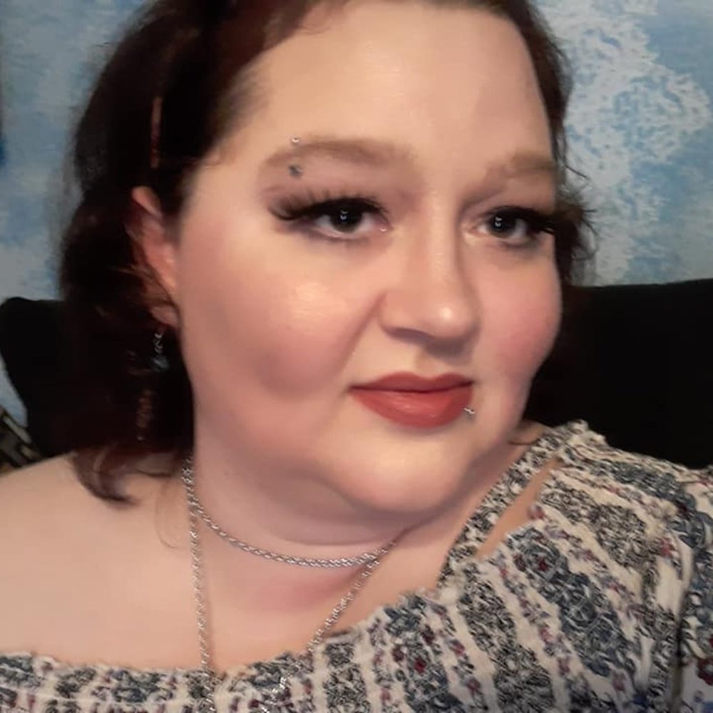 Meet your Posher, Holly